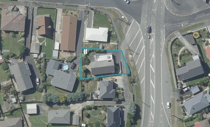 49 Brighton Road, Green Island, Dunedin - Carousel 1