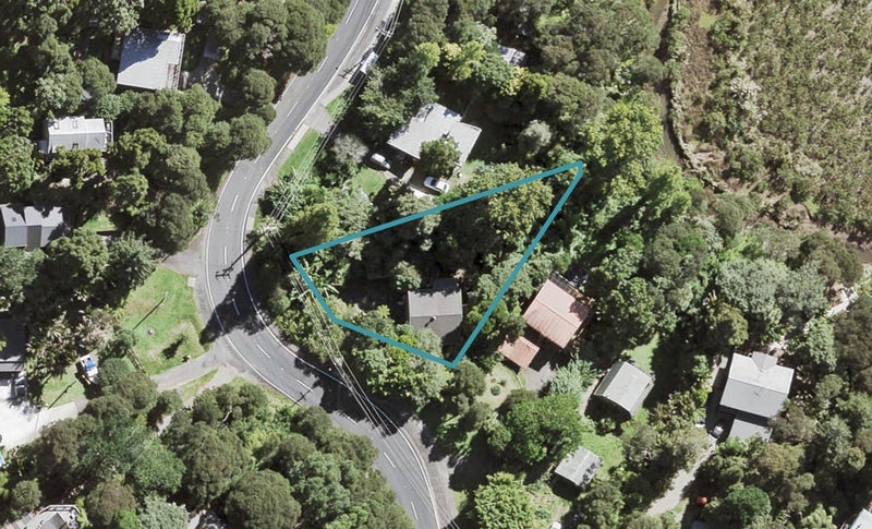 166 Laingholm Drive, Laingholm, Auckland - Carousel 1