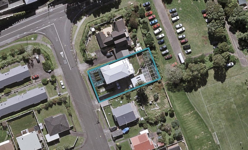 5 Doone Street, Lynmouth, New Plymouth - Carousel 1
