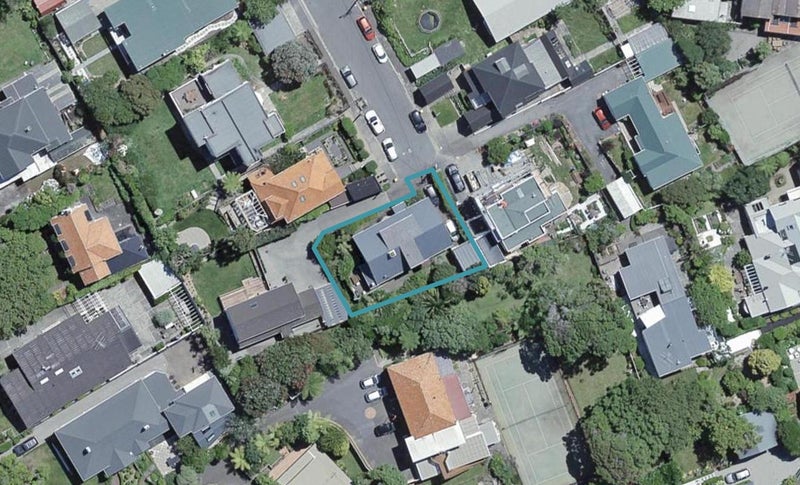 12 Lemnos Avenue, Karori, Wellington - Carousel 1