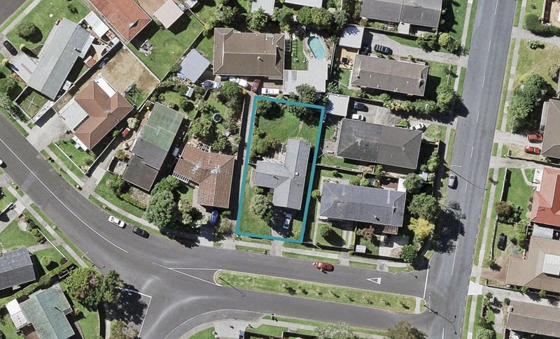 36 Whiteacres Drive, Sunnyhills, Auckland - Carousel 1