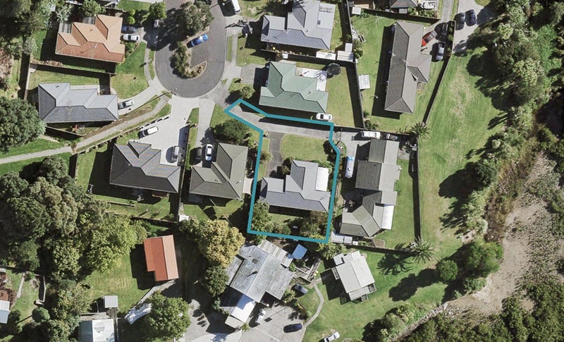 20 Reremanu Place, Weymouth, Auckland - Carousel 1