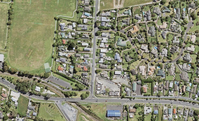 11 Tapu Road, Huapai, Kumeu - Carousel 1