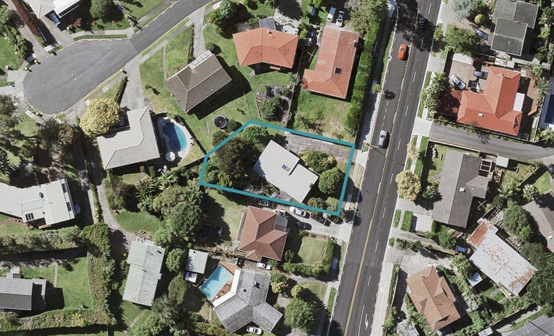 8 Glenmore Road, Sunnyhills, Auckland - Carousel 1