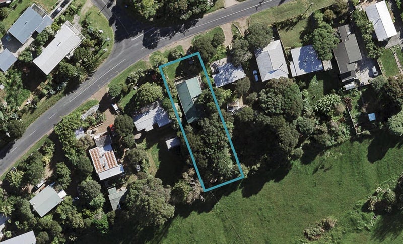 55 Hauraki Road, Oneroa, Waiheke Island - Carousel 1