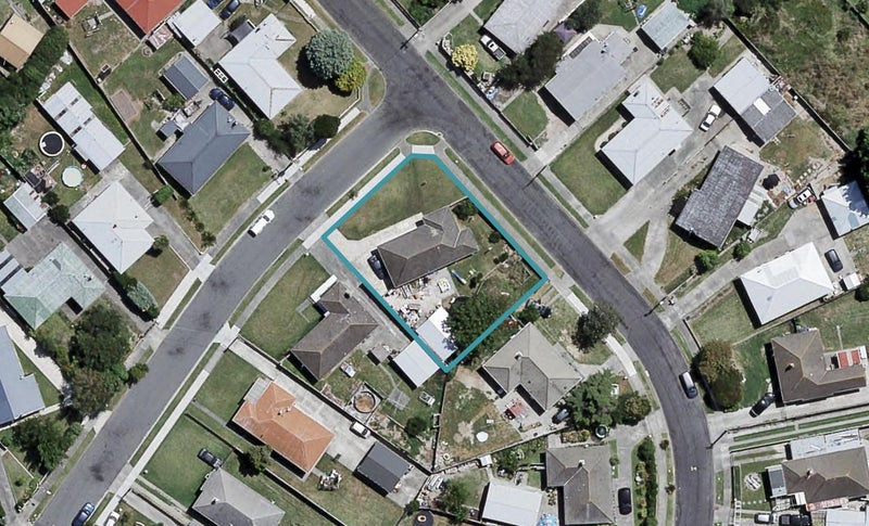 2 Moore Avenue, Maraenui, Napier - Carousel 1