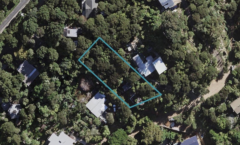 18 Taraire Street, Ostend, Waiheke Island - Carousel 1