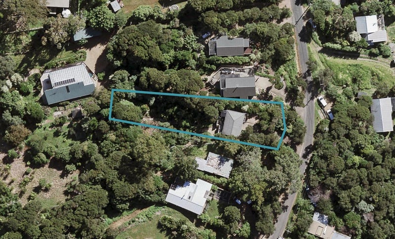 17 Albert Crescent, Ostend, Waiheke Island - Carousel 1
