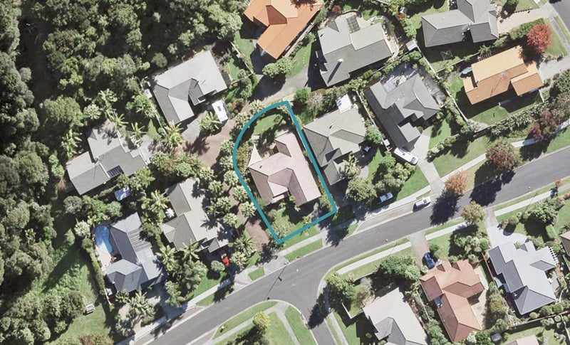 11 Kate Sheppard Avenue, Torbay, Auckland - Carousel 1