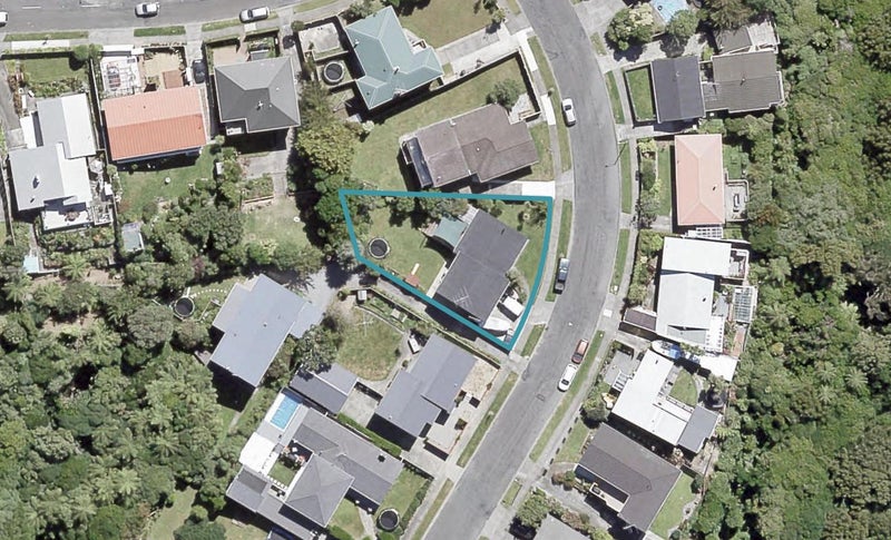 24 Laurel Grove, Maungaraki, Lower Hutt - Carousel 1