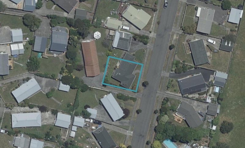 46 Dewe Avenue, Feilding, Feilding - Carousel 1