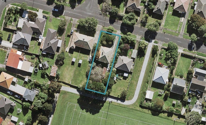 19 Fearon Avenue, Mount Roskill, Auckland - Carousel 1