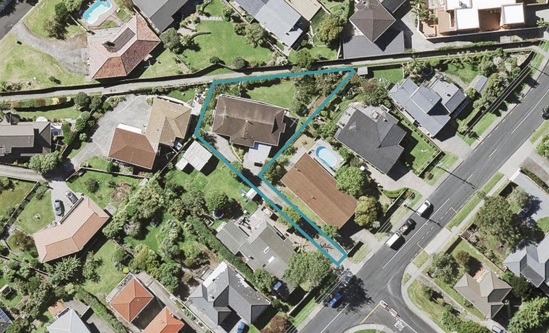 86 Litten Road, Cockle Bay, Auckland - Carousel 1