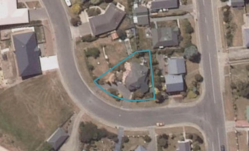 4 Grove Avenue, Weston, Oamaru - Carousel 1