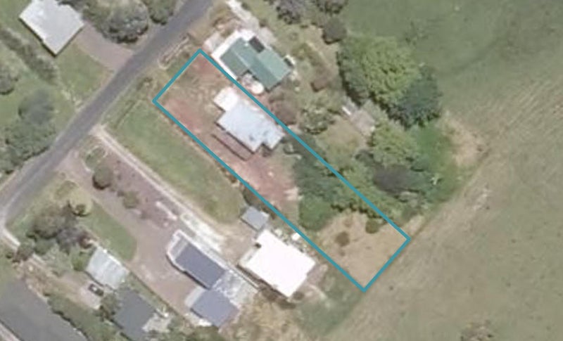 16 Regent Street, Whakapirau - Carousel 1