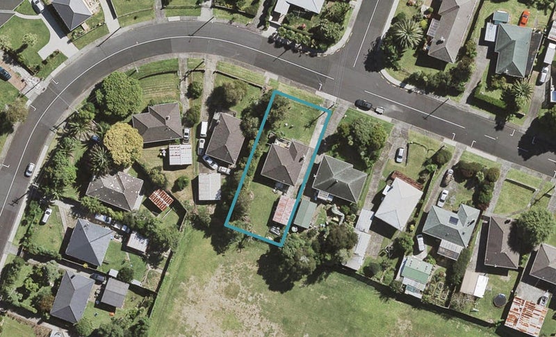 50 Smythe Road, Henderson, Auckland - Carousel 1