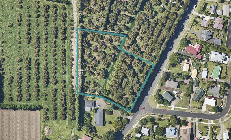 7 Koutunui Road, ATHENREE, WAIHI BEACH - Carousel 1