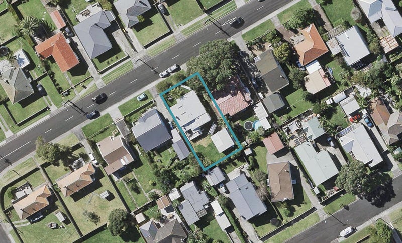 29 Roberts Avenue, Bayswater, Auckland - Carousel 1
