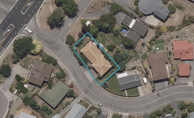2 O'Neill Crescent, Bridge Hill, Alexandra - Carousel 1