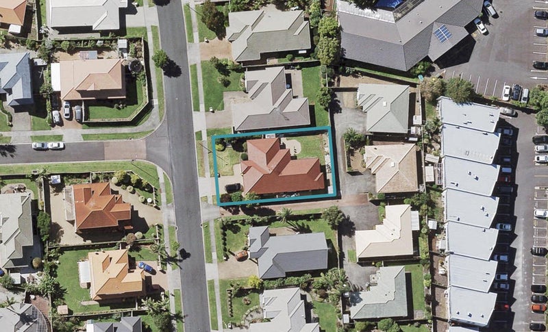 80 Bob Charles Drive, Golflands, Auckland - Carousel 1