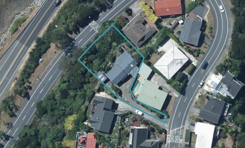 12 Spinnaker Drive, Whitby, Porirua - Carousel 1