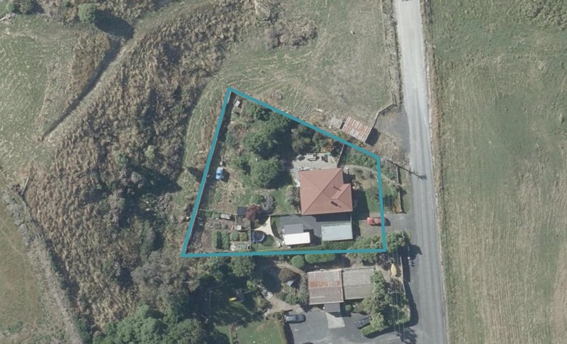 10 Creamery Road, Ocean View, Dunedin - Carousel 1