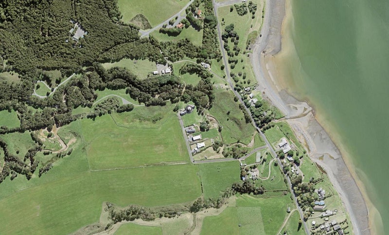 1731 East Coast Road, WHAKATIWAI, MIRANDA - Carousel 1