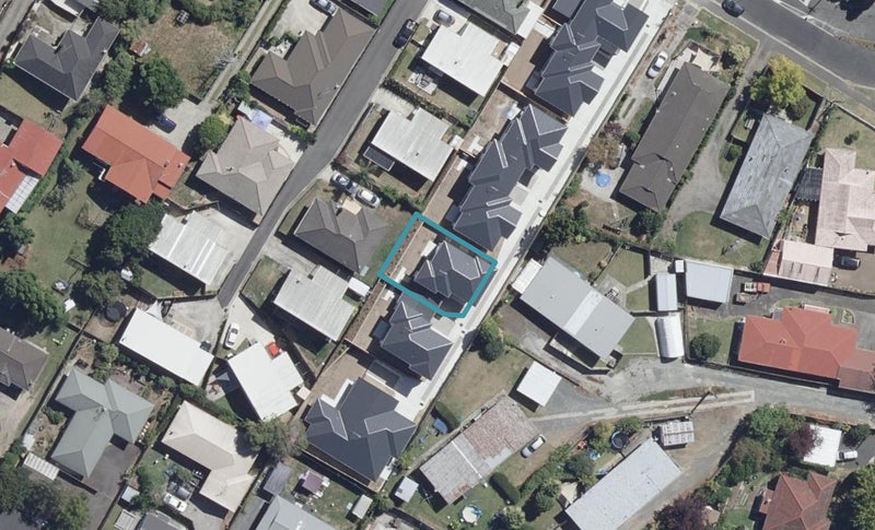 9 Carey Street, Maeroa, Hamilton - Carousel 1