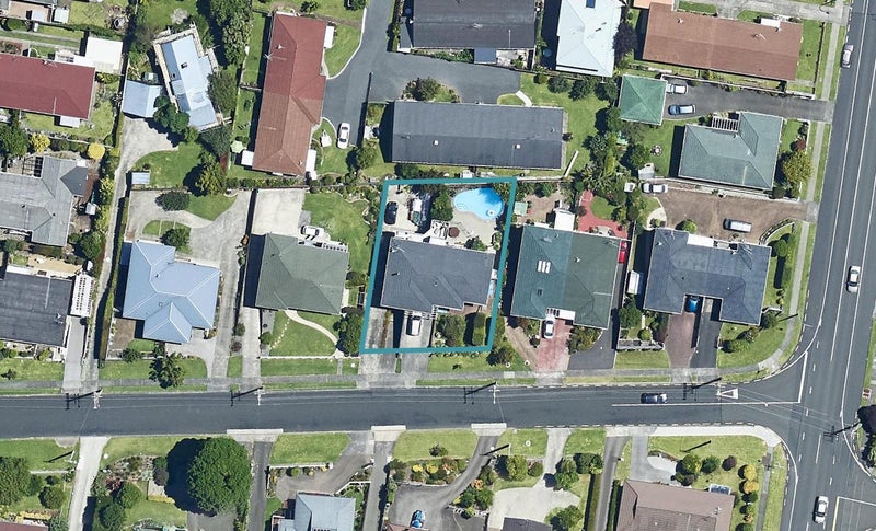 9 Western Road, Otumoetai, Tauranga - Carousel 1