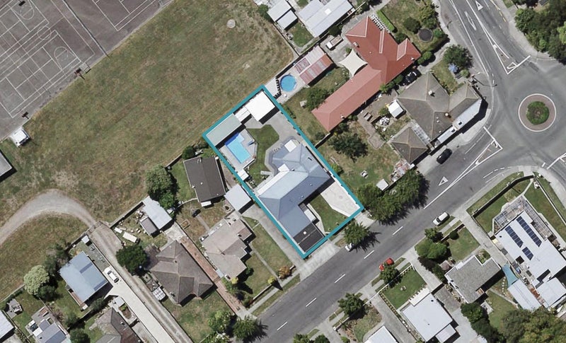 1010 Willowpark Road North, Mayfair, Hastings - Carousel 1