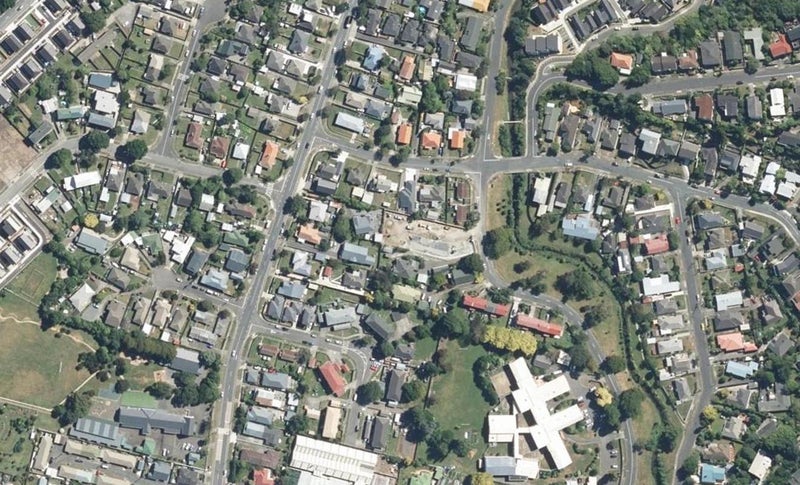 14/489 Riverside Drive, Fairfield, Lower Hutt - Carousel 1