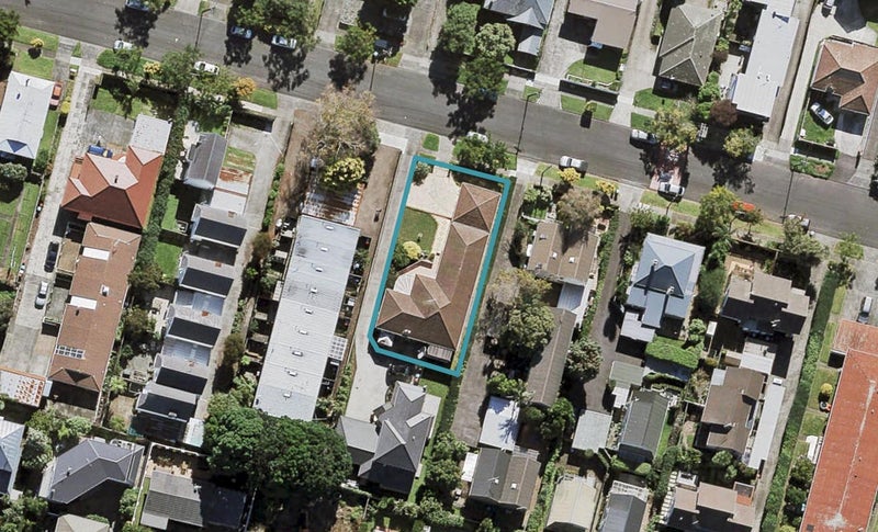 9 Patterson Street, Sandringham, Auckland - Carousel 1