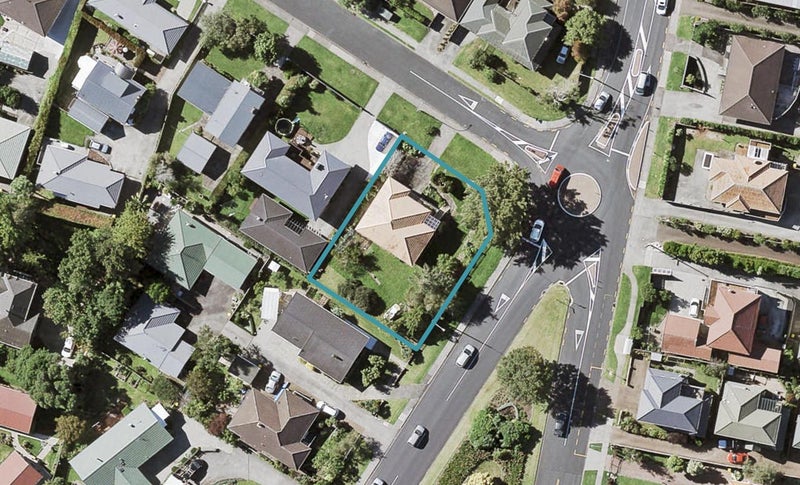 4 Drake Street, Cockle Bay, Auckland - Carousel 1