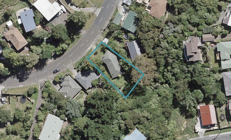 10 Manor Drive, Stokes Valley, Lower Hutt - Carousel 1