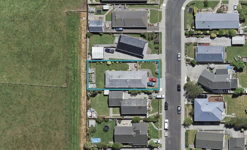 142 Cunningham Crescent, Grasmere, Invercargill - Carousel 1