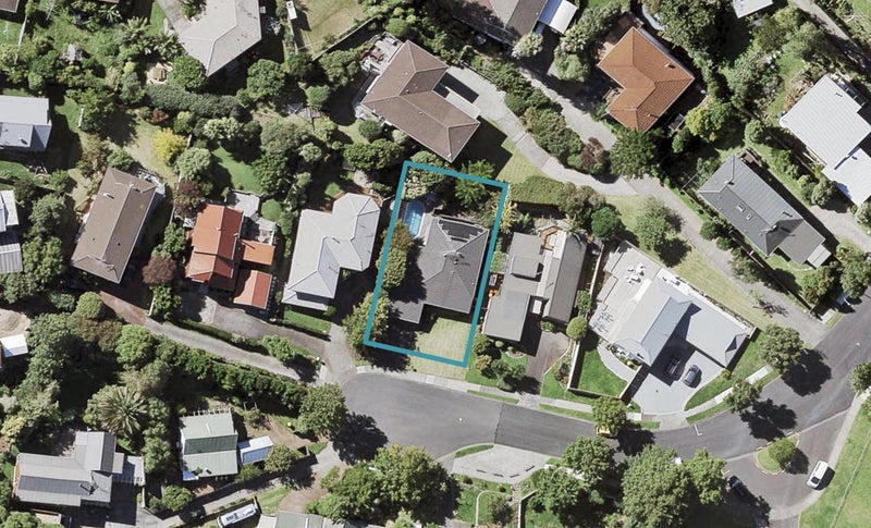 37 Wells Road, Bucklands Beach, Auckland - Carousel 1