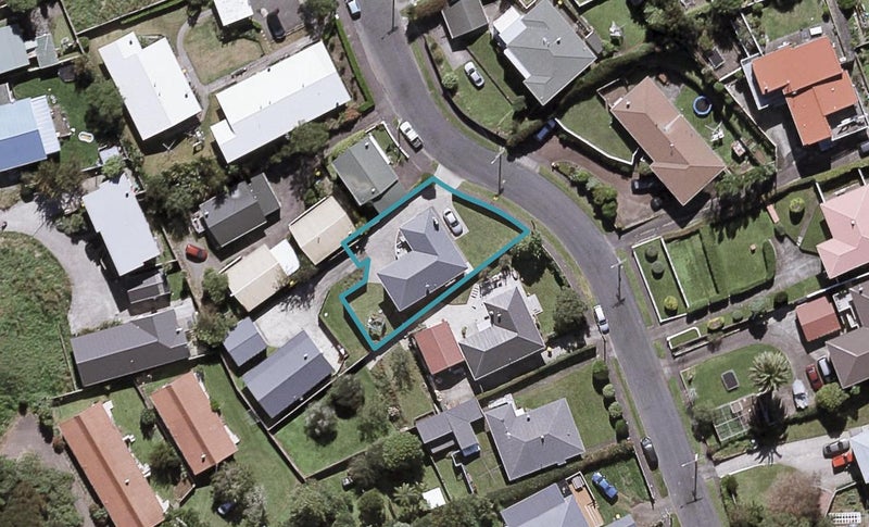 12 Stuart Place, Blagdon, New Plymouth - Carousel 1