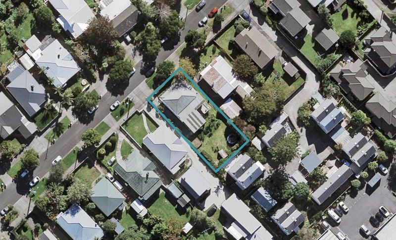 72 Taylors Road, Mount Albert, Auckland - Carousel 1