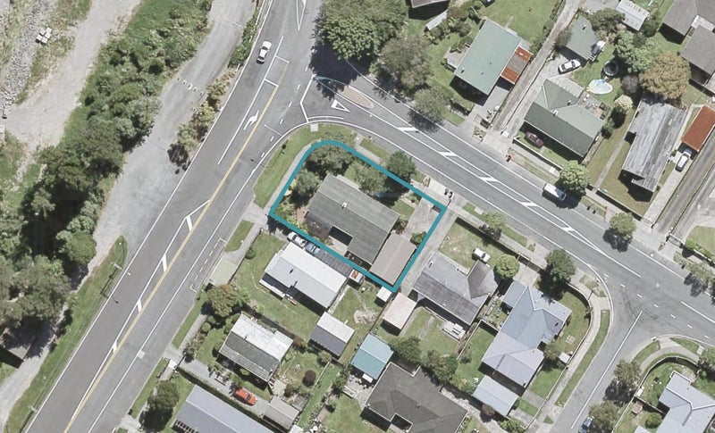 2 Gemstone Drive, Birchville, Upper Hutt - Carousel 1