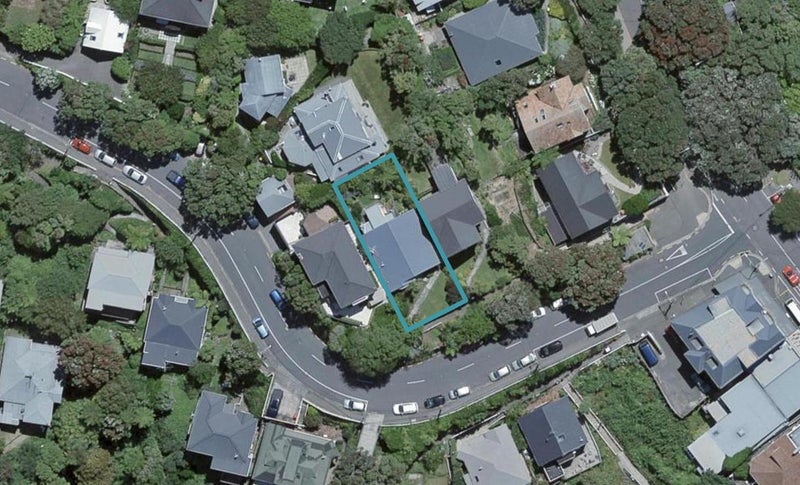 6 Plunket Street, Kelburn, Wellington - Carousel 1