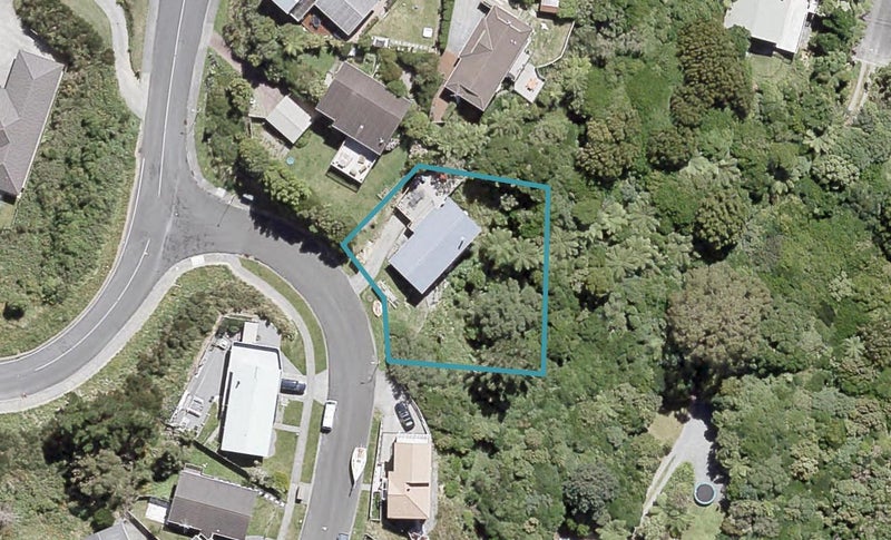 2 Jasmine Grove, Maungaraki, Lower Hutt - Carousel 1