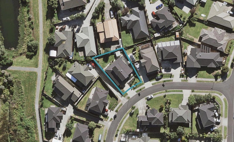 7 Ginko Place, Mangere, Auckland - Carousel 1