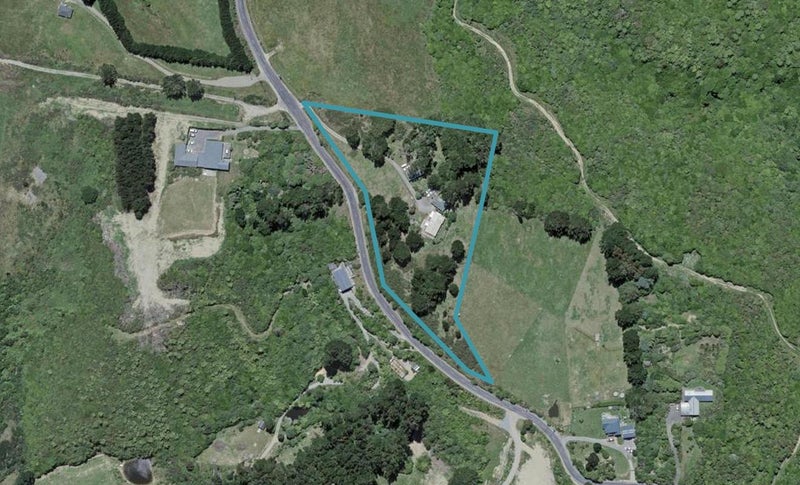 278 Horokiwi Road, Horokiwi, Wellington - Carousel 1