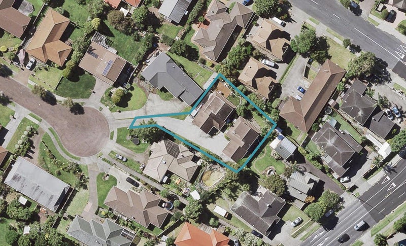 2/18 Crescent Hills Court, Northpark, Auckland - Carousel 1