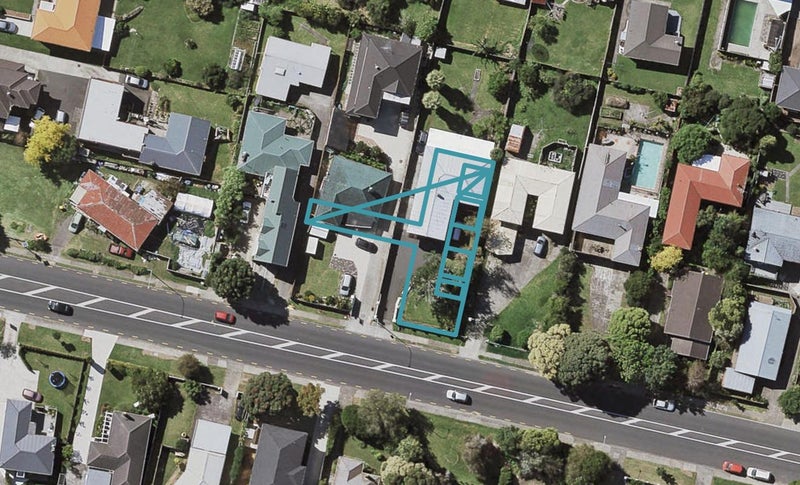 4/6 Reeves Road, Pakuranga, Auckland - Carousel 1
