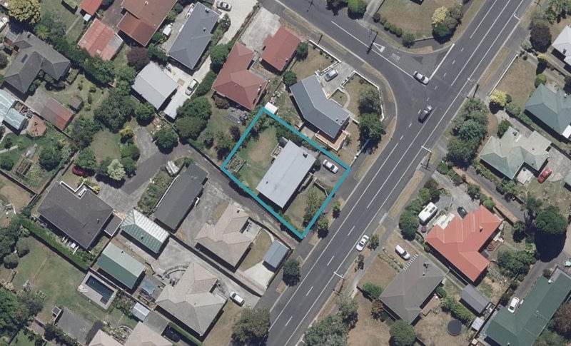35 Masters Avenue, Hillcrest, Hamilton - Carousel 1
