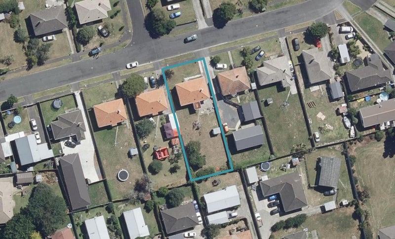 10 Douglas Crescent, Fairfield, Hamilton - Carousel 1