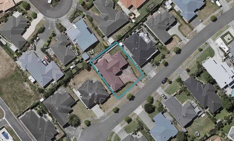 18 San Priamo Place, Paraparaumu Beach, Paraparaumu - Carousel 1