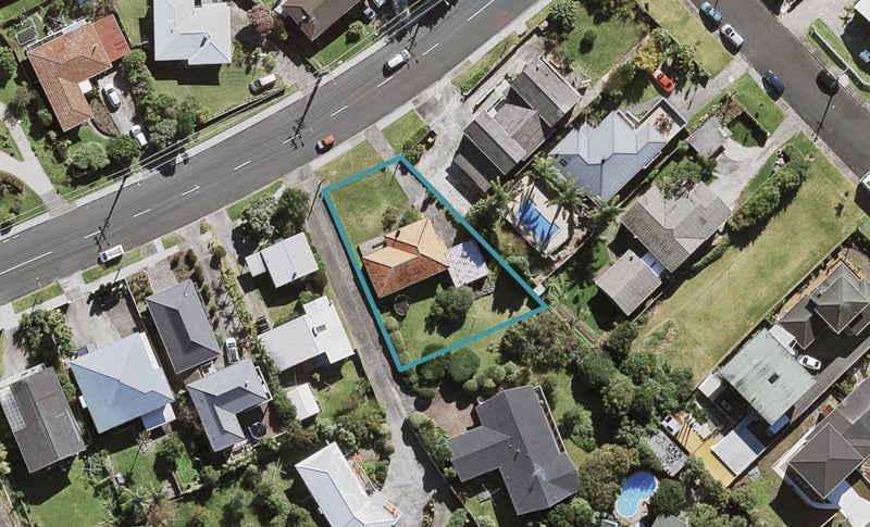 175 Coronation Road, Hillcrest, Auckland - Carousel 1
