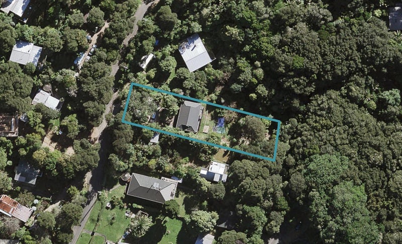 89 Fairview Crescent, Omiha, Waiheke Island - Carousel 1